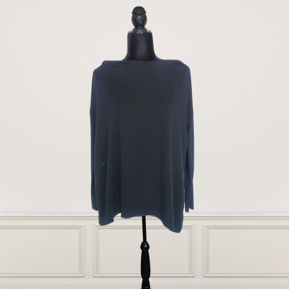 Black Batwing Long Sleeves w/ White Back Accent